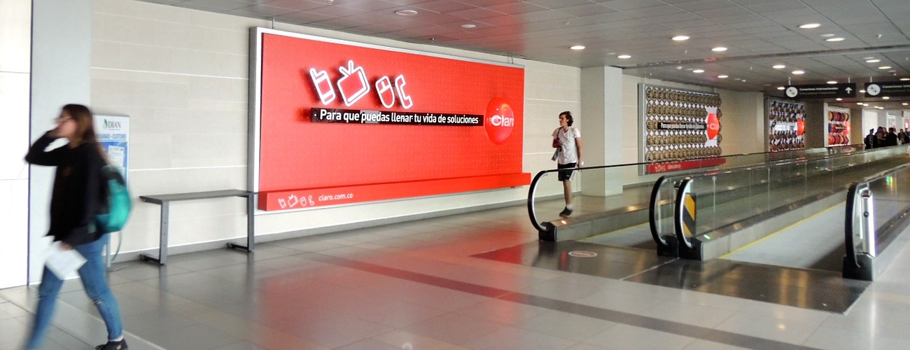 Publicidad Aeropuerto El Dorado muelle internacional (T2)